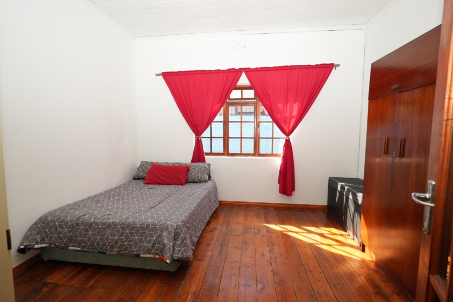 4 Bedroom Property for Sale in Wynberg Western Cape